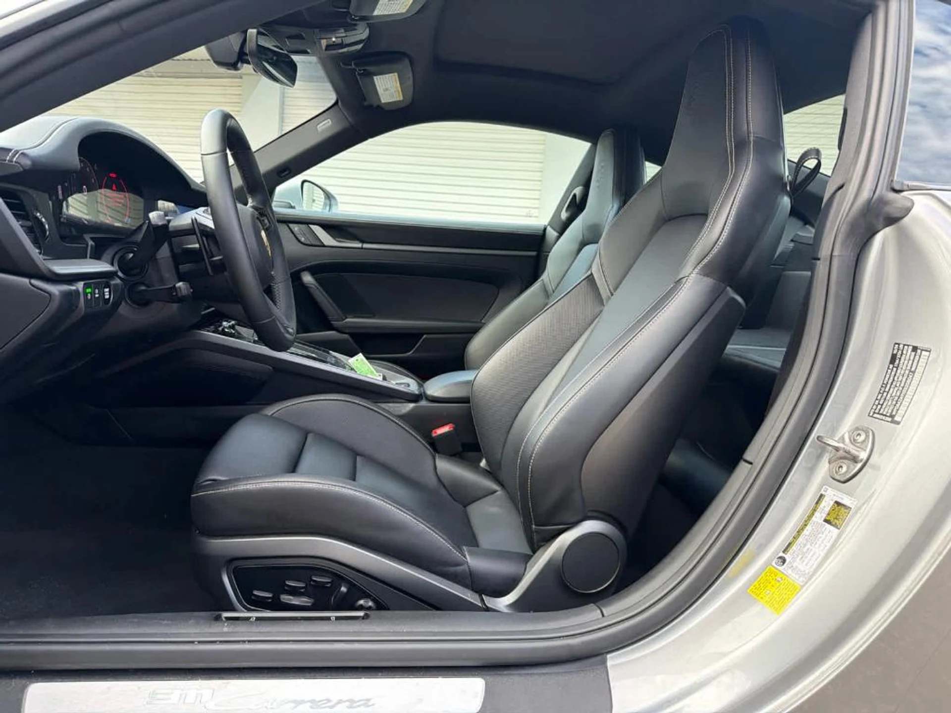 mph014_1455734522_8_t_AI_By_ATQ_1_Sob_Hu_WH_3h_V5h_Ivk_067949f014