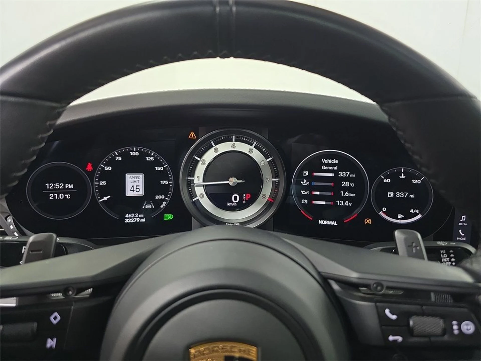 mph014_145652280_ccb70061cda6ded92d350c66e1852bf9_552962b464