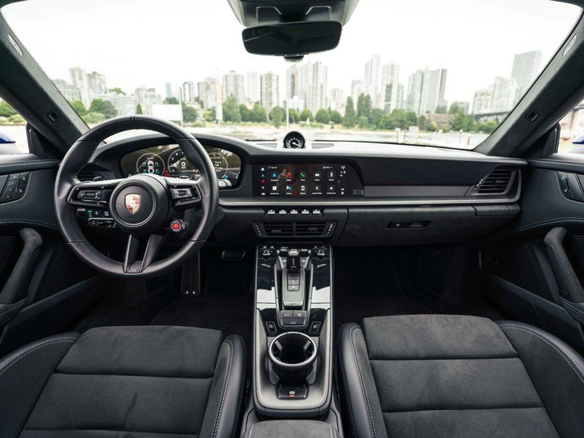 mph014_1457813060_38706254_00167_2025_porsche_911_015_d9fbb02291