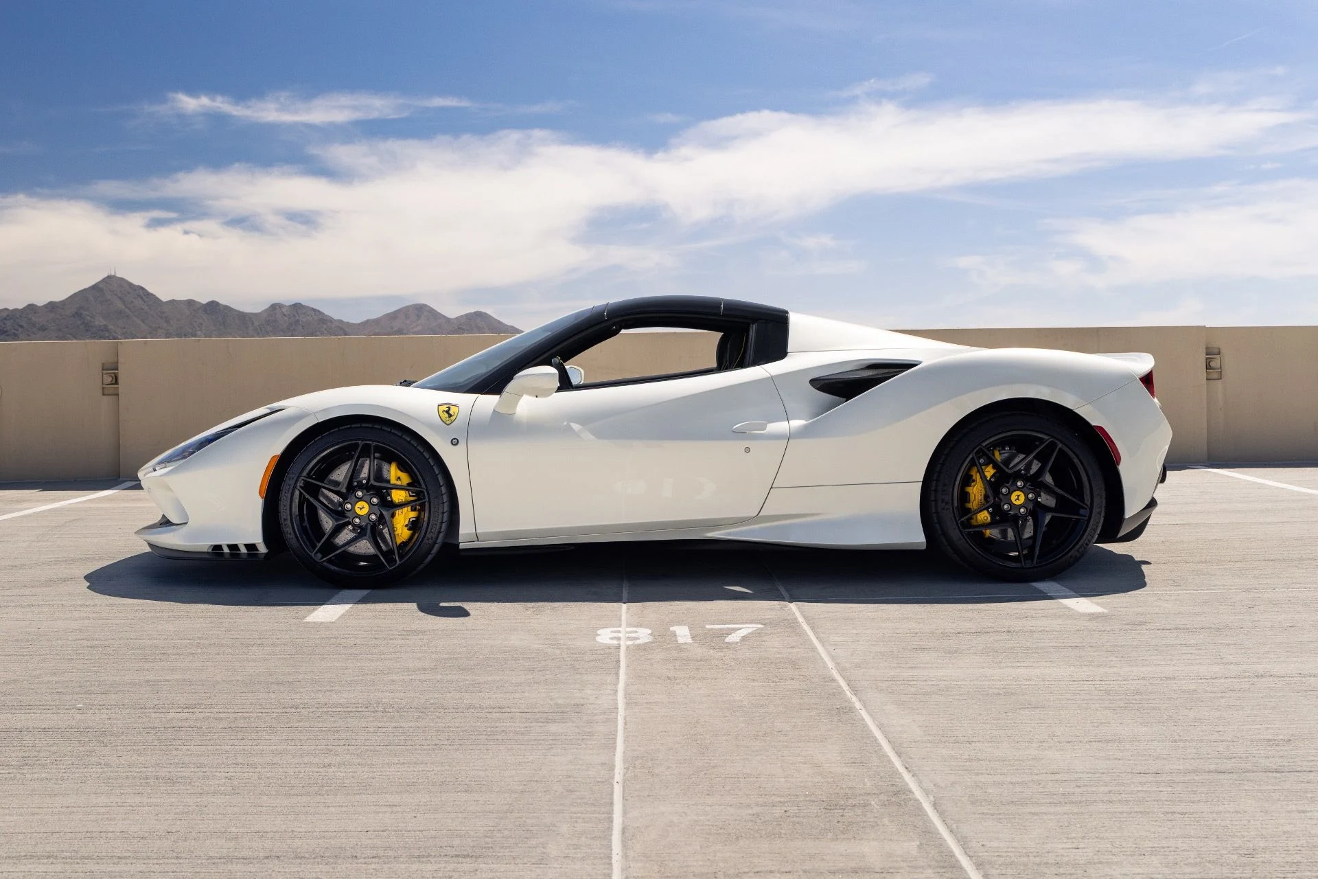 mph014_1472459121_Used_2023_Ferrari_F8_Spider_1776809234_21b0111a14