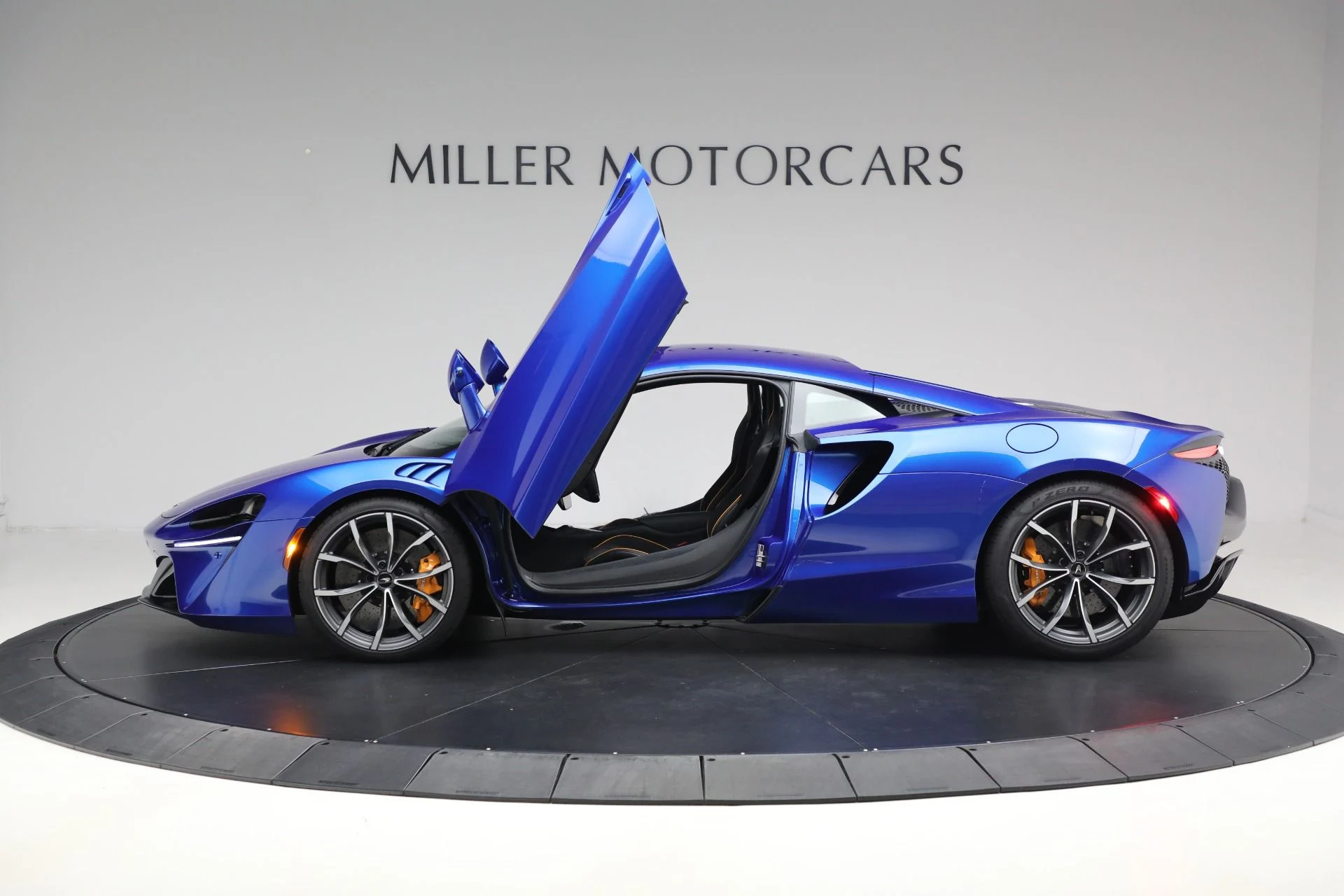 mph014_1482768690_Used_2024_Mc_Laren_Artura_Vision_20905887a9