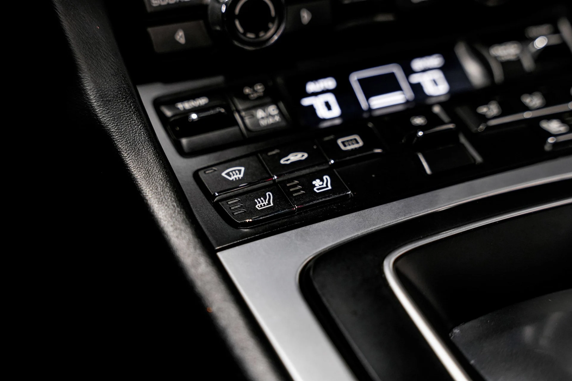 mph014_1484520381_d331365b1dd86a20b77d186d06276807x_f9590b8888