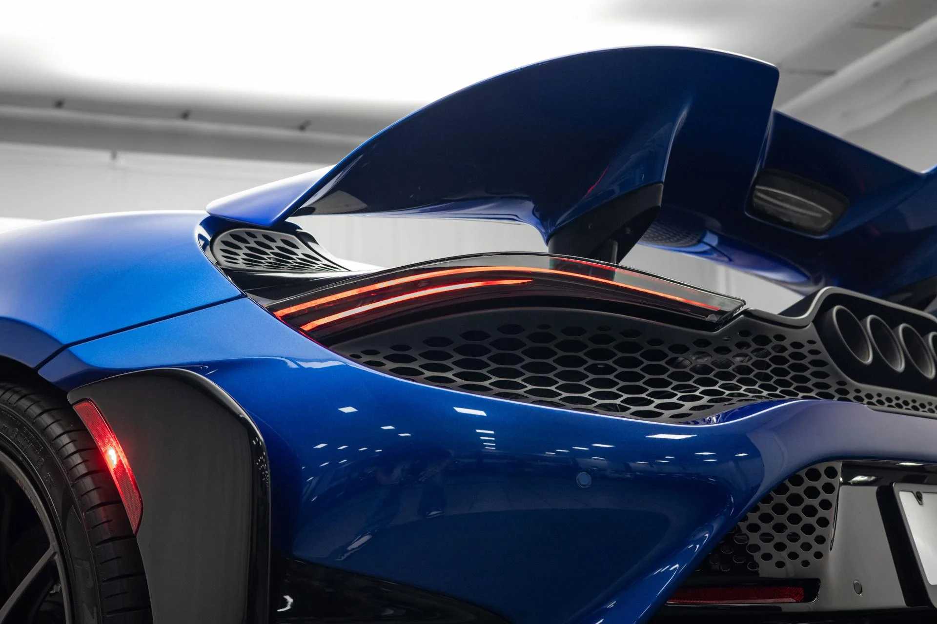 mph014_1486131519_Used_2022_Mc_Laren_765_LT_1755332080_a2512b31cc
