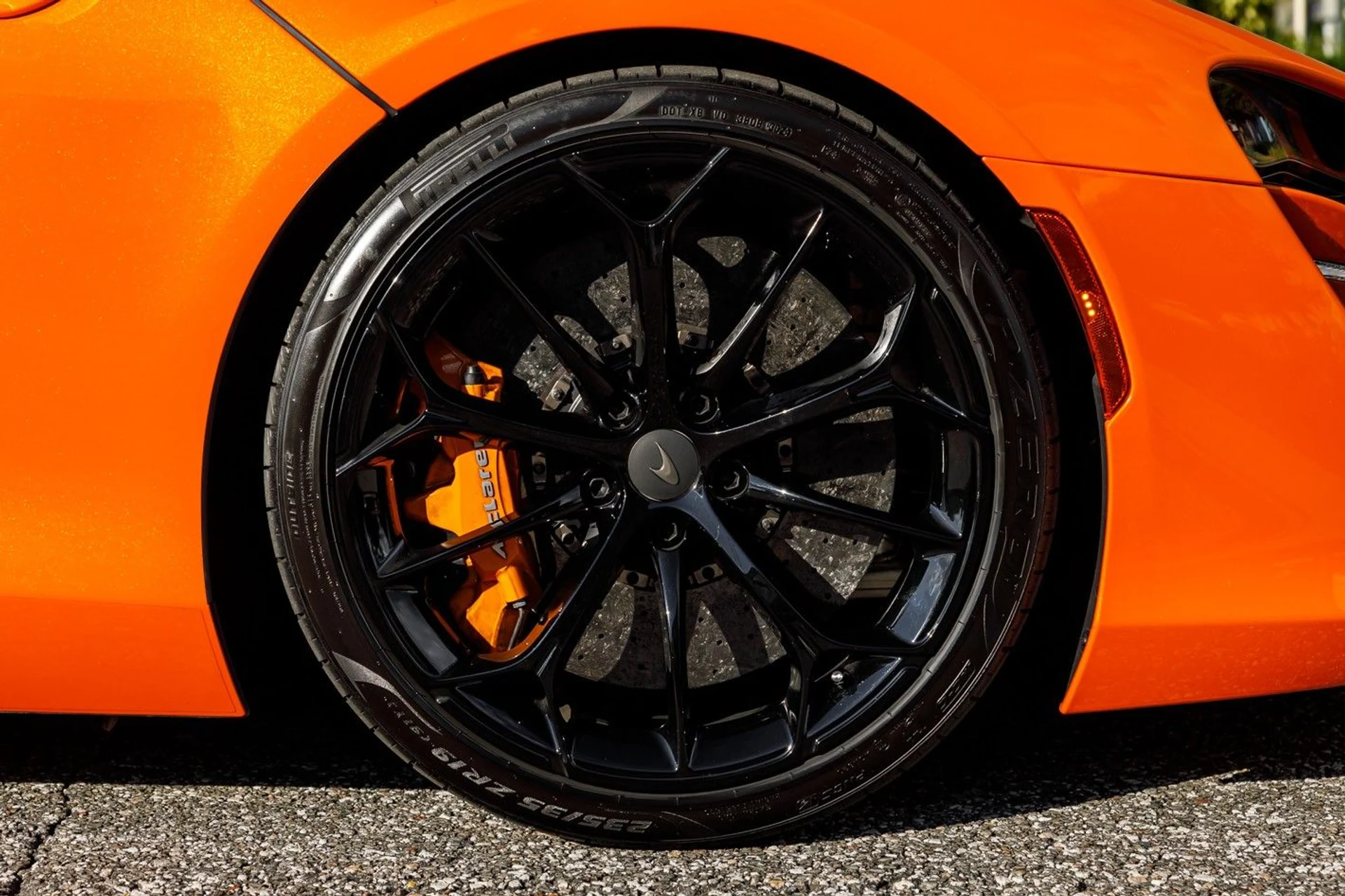 mph014_1488579544_457_p15_l_f1801b61f6