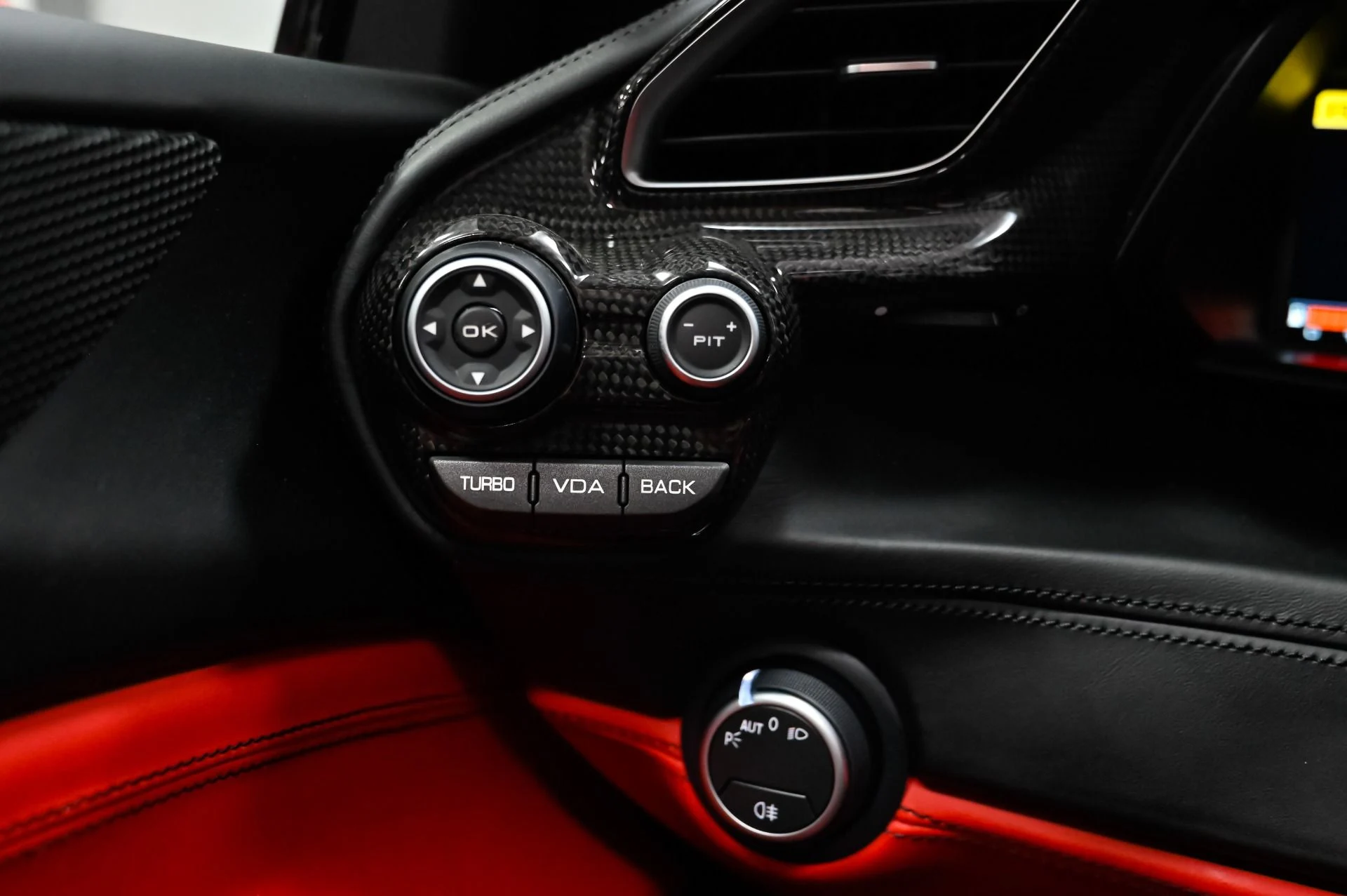 mph014_1489516982_Used_2018_Ferrari_488_Spider_1790629138_88ab54ab68