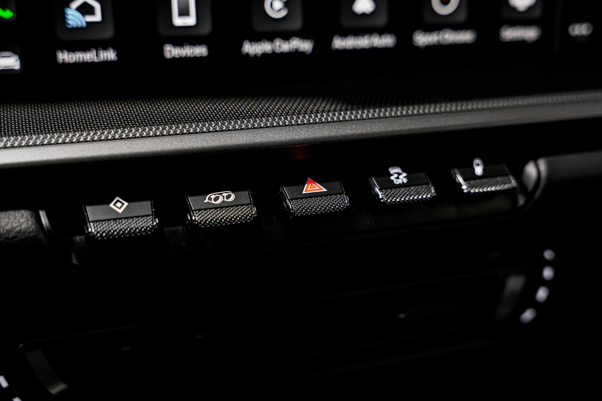 mph014_1490645607_0a387d4bbb03f88c8195e50b0602fcc3x_f982b52686