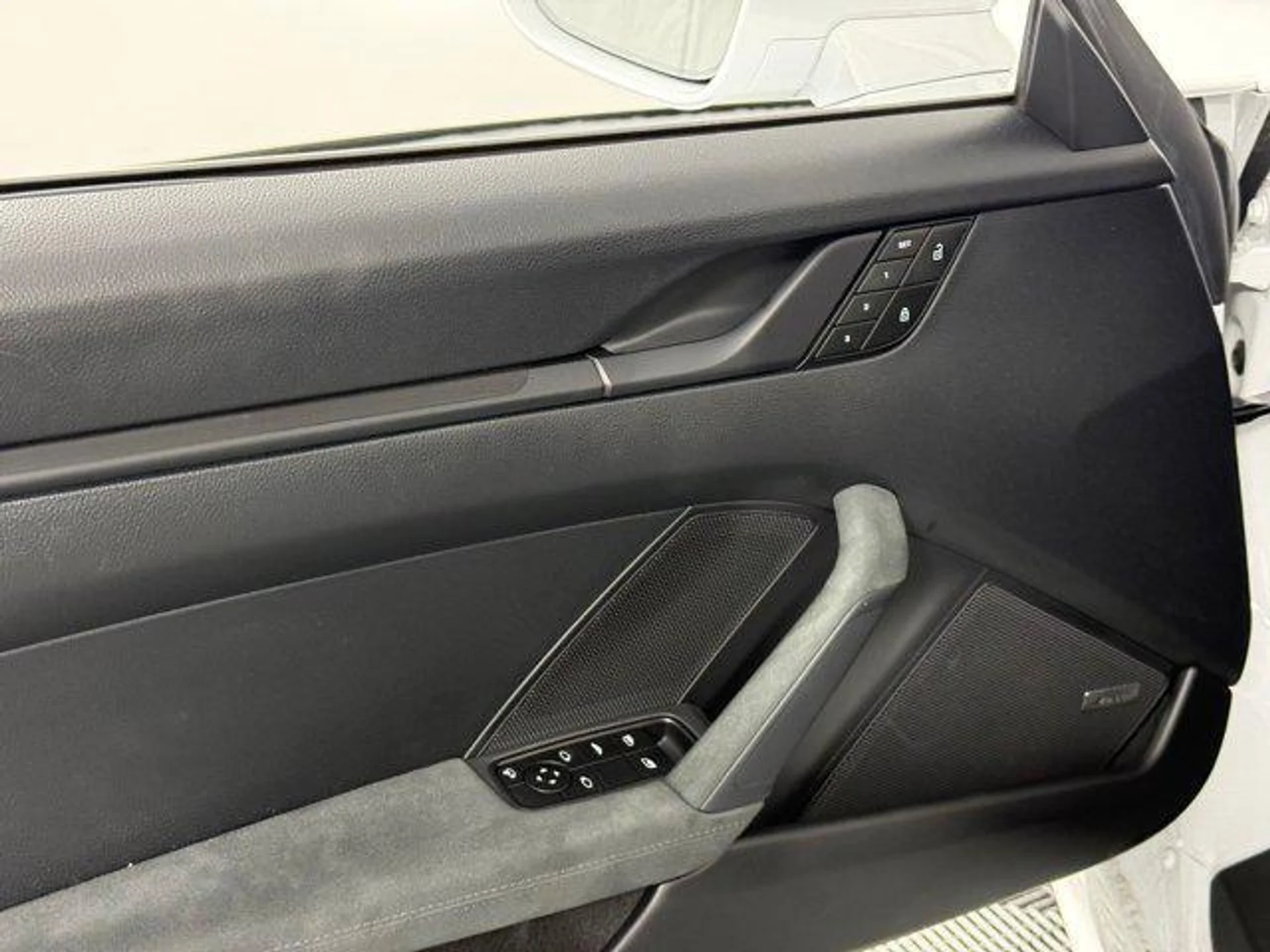 mph014_1498310433_E_Su_P_9_V9_I56xj_z5_SF_N_nzv9_AY_ac61ca24ab