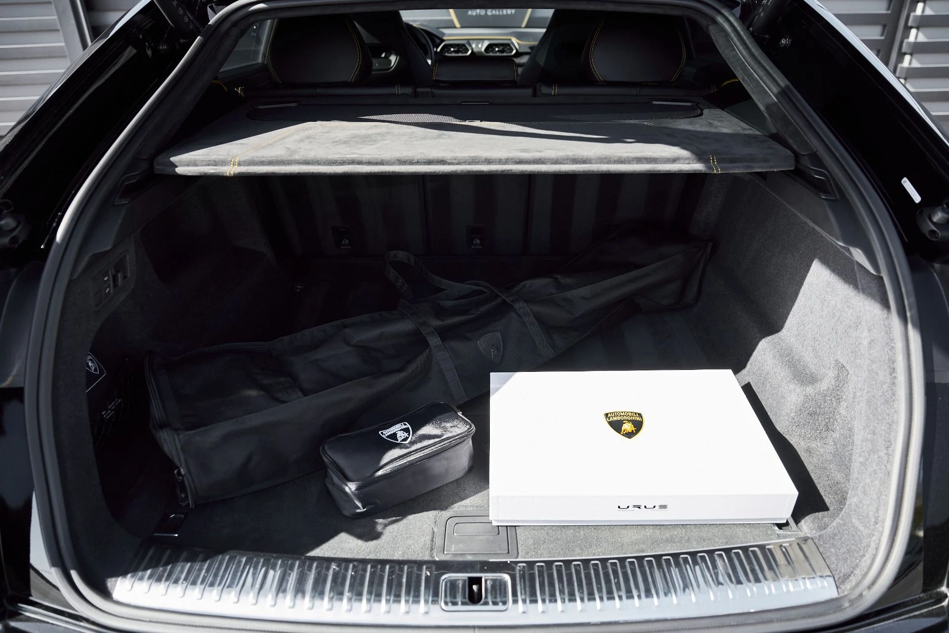 mph014_1503718928_Used_2024_Lamborghini_Urus_S_1770085832_c6886f2143