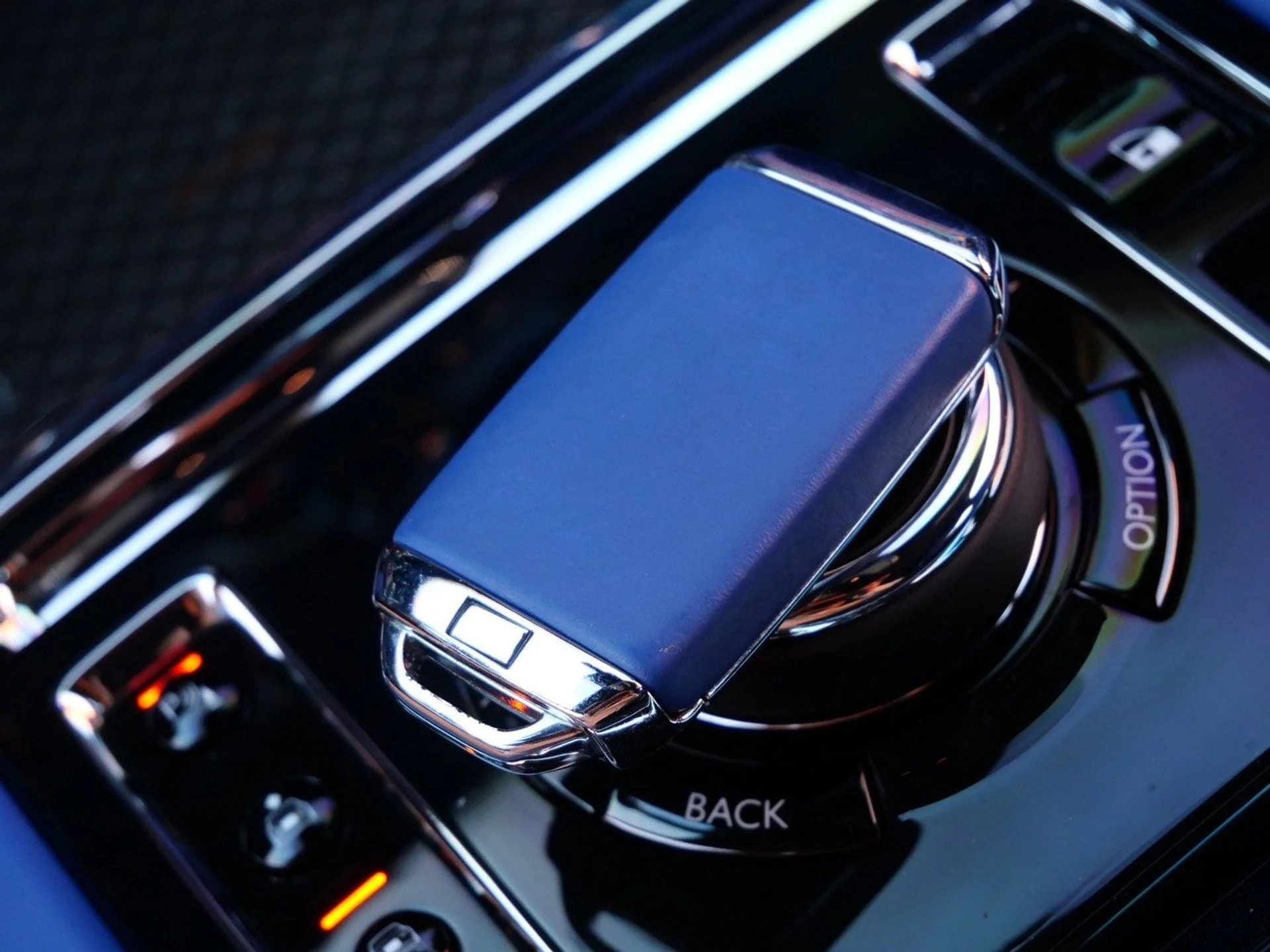 mph014_1506377390_6a16658b508d8288f66b017059b222c7x_4ec4192dce