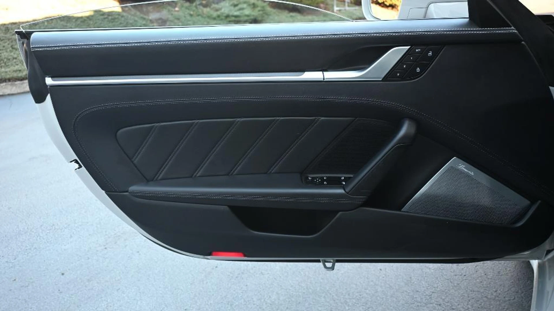 mph014_1516491404_W_Lvyiwu7q_X_Uh_L_Sp2_H_kvw_w_N0_558d5d4094