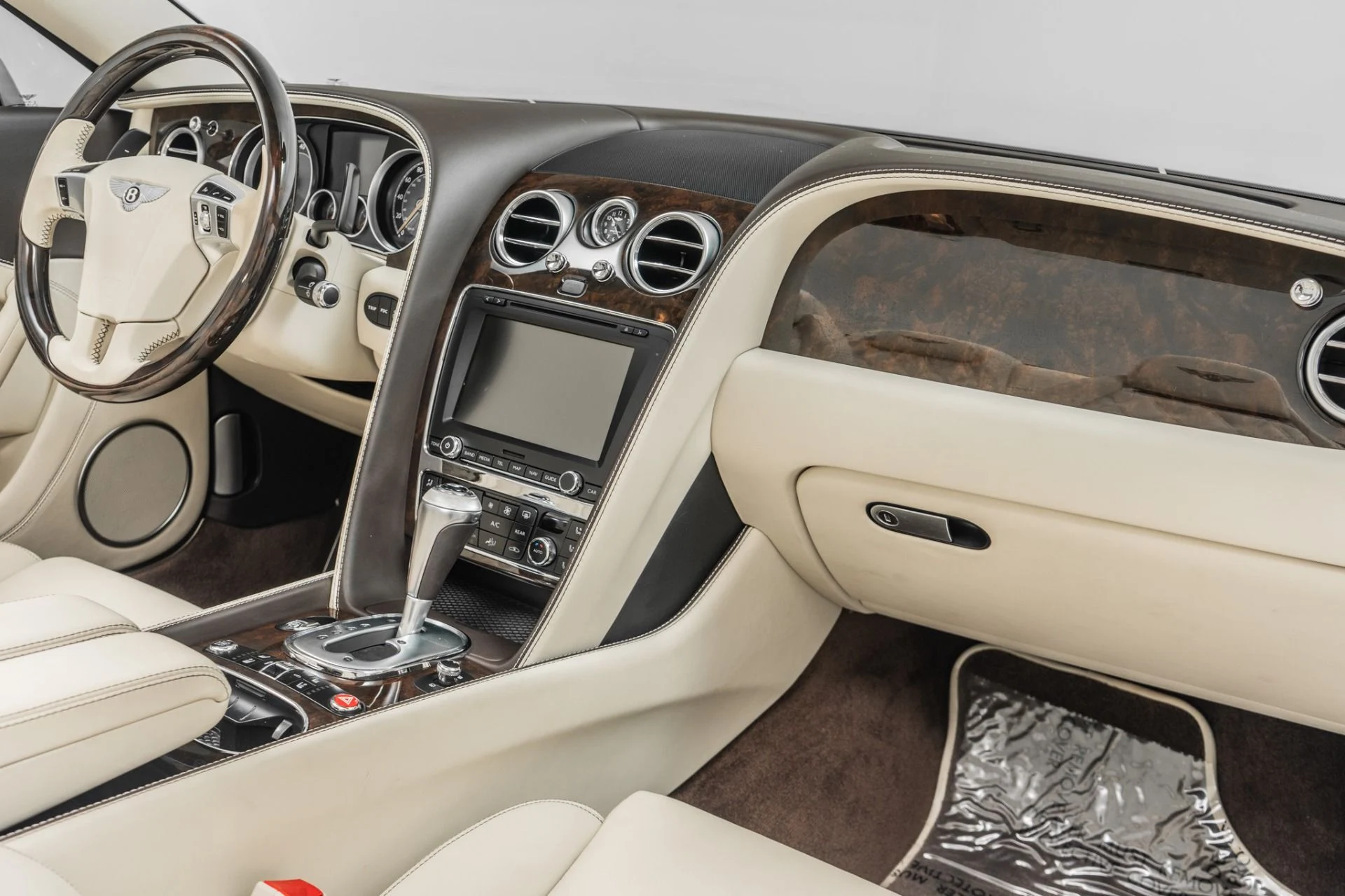 mph014_1517559115_Used_2014_Bentley_Continental_GTC_Speed_Low_Miles_Extended_Veneers_Classic_Color_Combination_1785352164_41e457e1d5