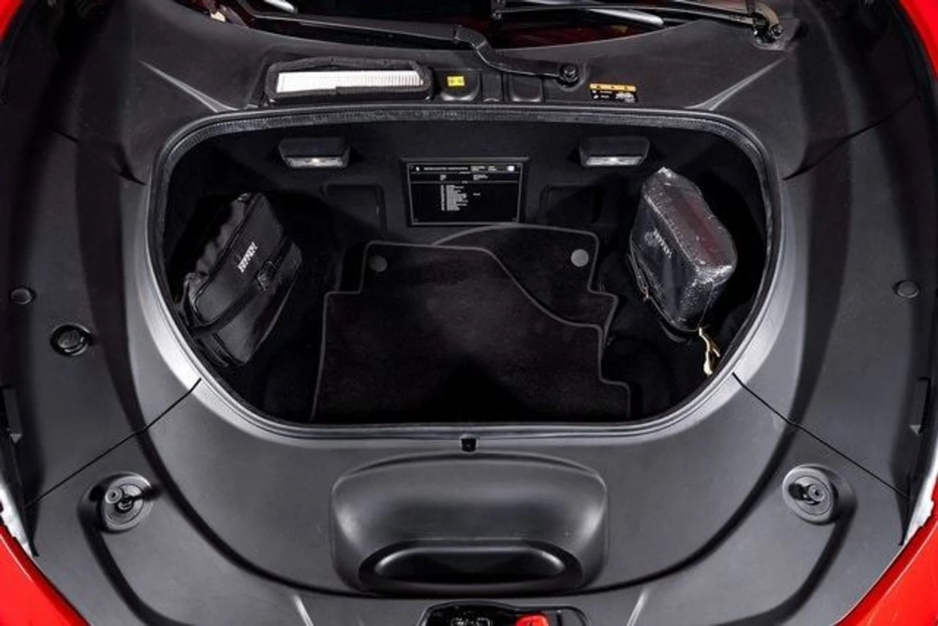 mph014_1519196460_54de8aa5c09aef0c147e70ecbd8def33x_774f2916dc