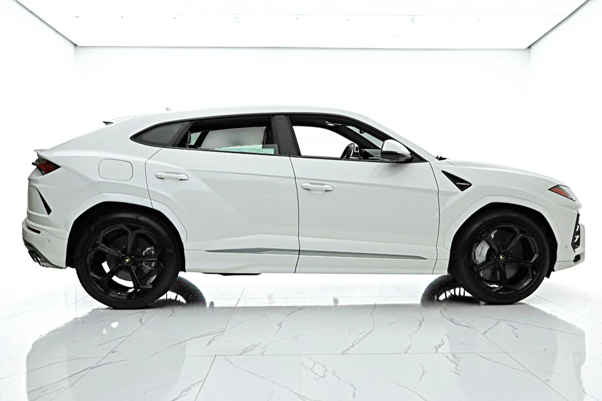mph014_1523393723_Used_2020_Lamborghini_Urus_SELEZIONE_PRE_OWNED_CERTIFIED_539f59cc56