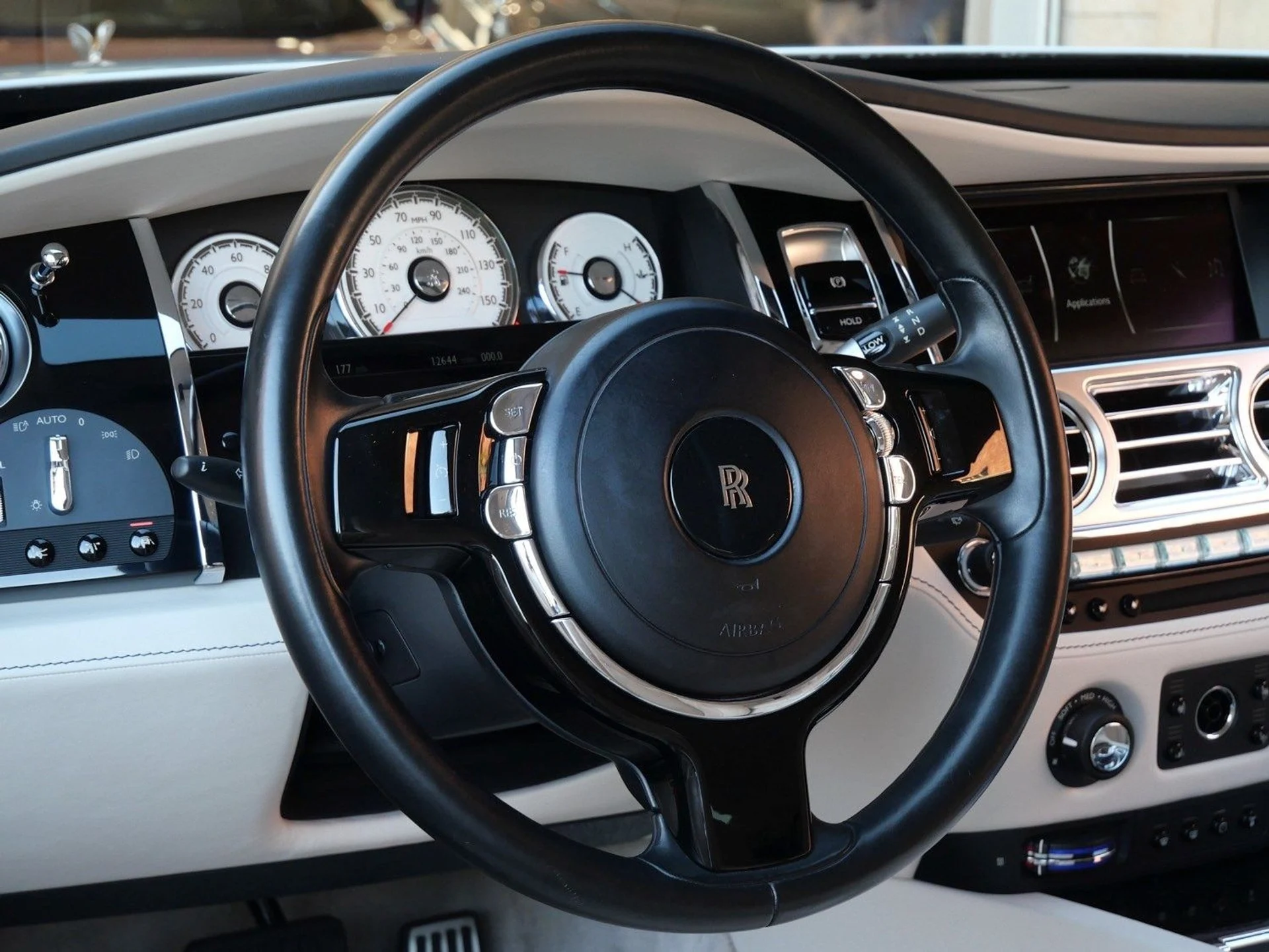 mph014_1525450701_704120cac732ffef0148735930d96ff6x_57bf4261da