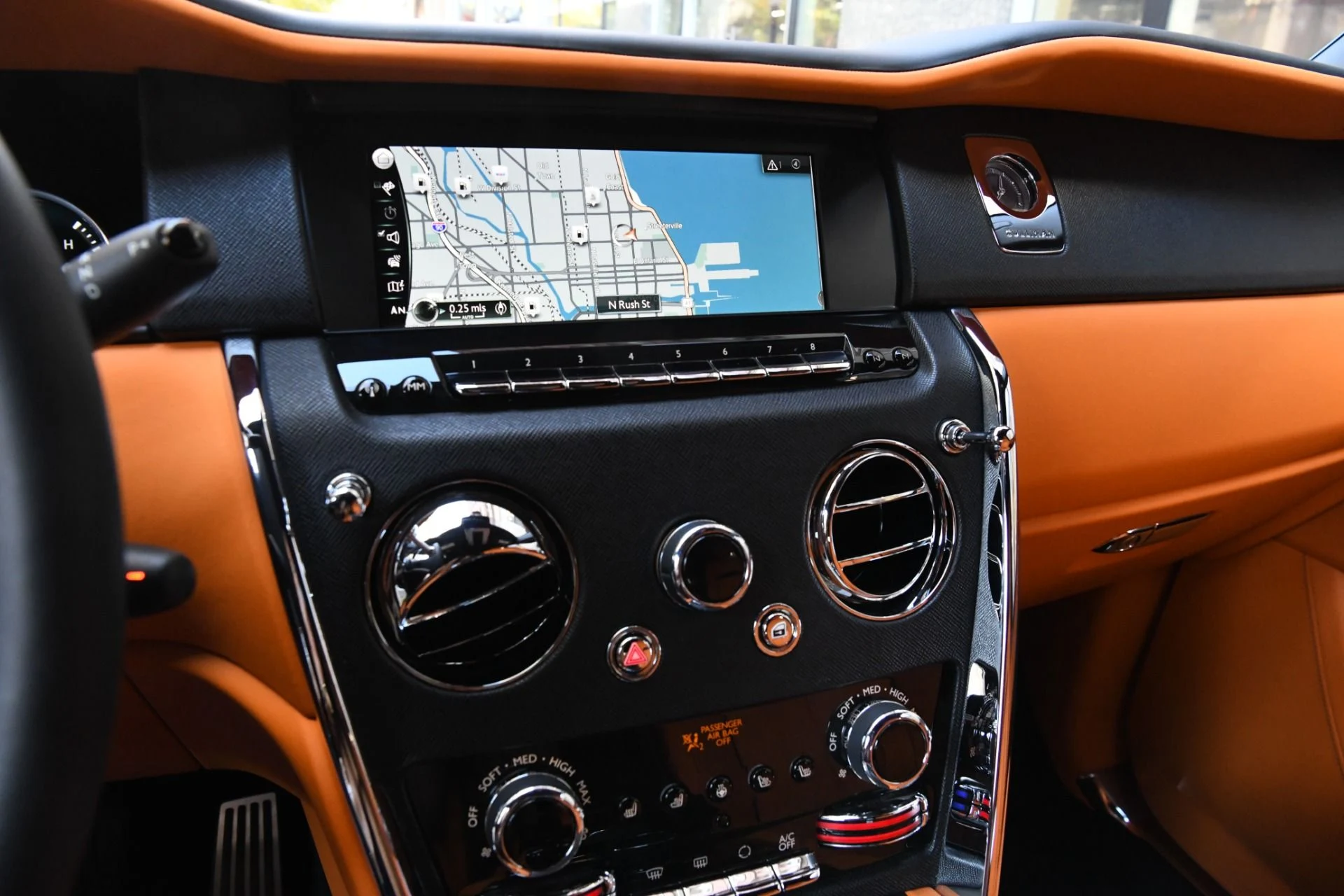 mph014_1526778192_11591_p16_l_9dd7ee2f51