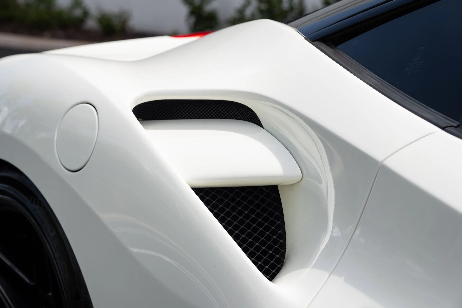 mph014_153081054_Used_2016_Ferrari_488_GTB_1777085650_205dbf51bd