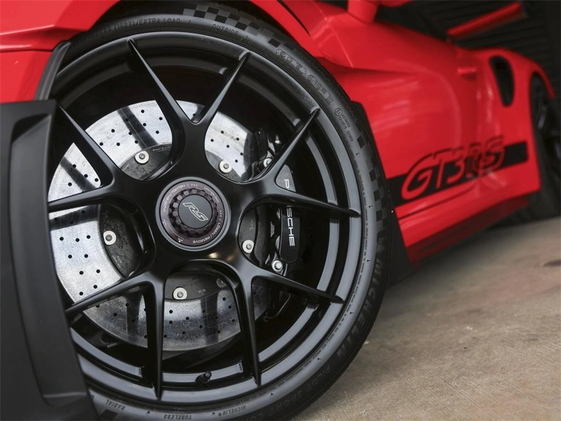 mph014_1530930687_u_O67_Ce5_Ynm_Q_Jz_ZH_Gi_Bdh_FX_Rdp_H4_e09a74668b