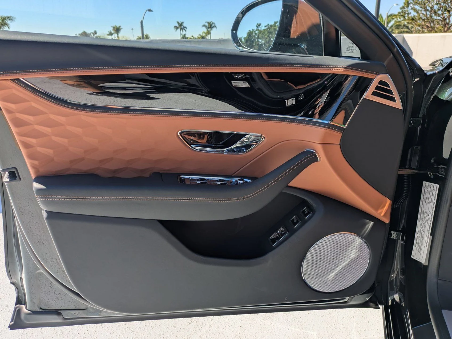 mph014_1534122853_7a1acae447dc56bba664a364386106bfx_d4192efe5a