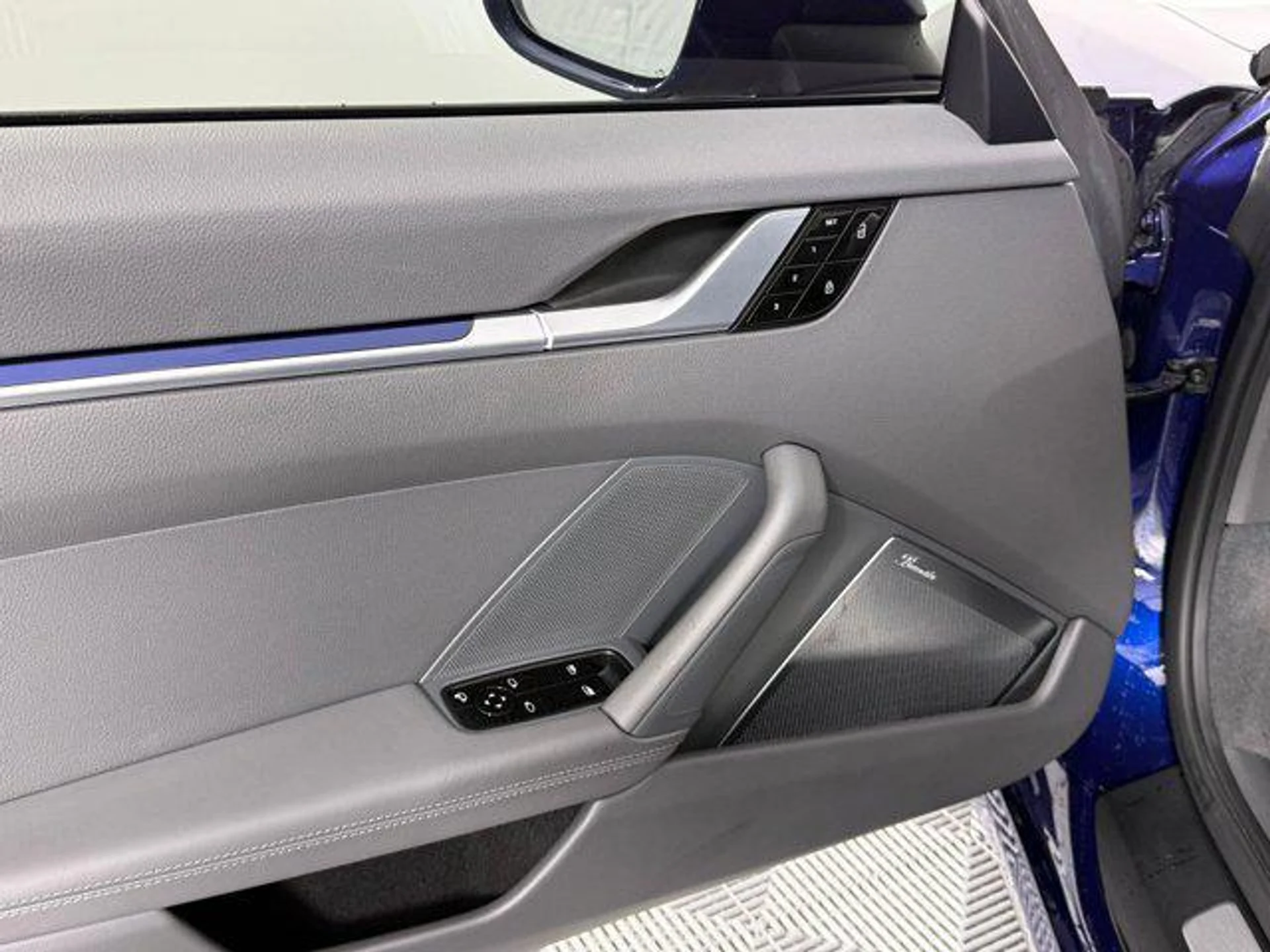 mph014_153416025_tco1_B3_Br_J_Zg8f12xy28egbec_O_Ho_916d1a632b