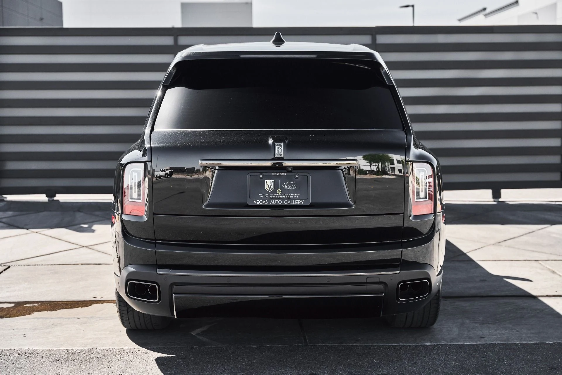 mph014_1536303135_Used_2022_Rolls_Royce_Cullinan_Base_1776452263_d6bc191739