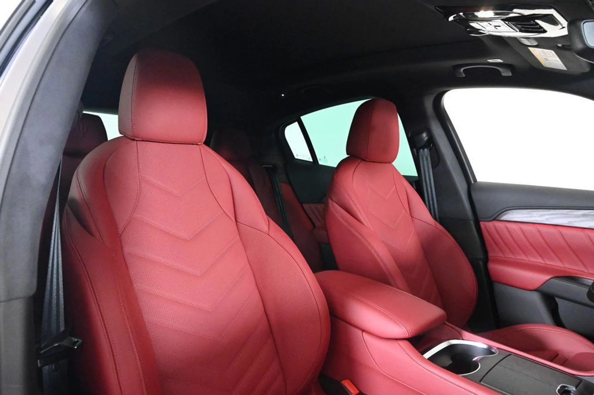 mph014_1536837977_new_2025_maserati_grecale_modenaawd_11350_22957974_14_1024_d39784d010