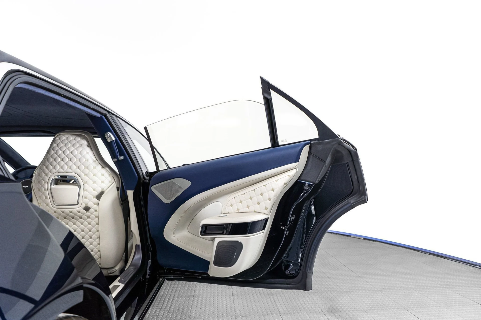 mph014_154392169_acf003a06f9d4f098f7a4917b18d4aed_6a60d0c566