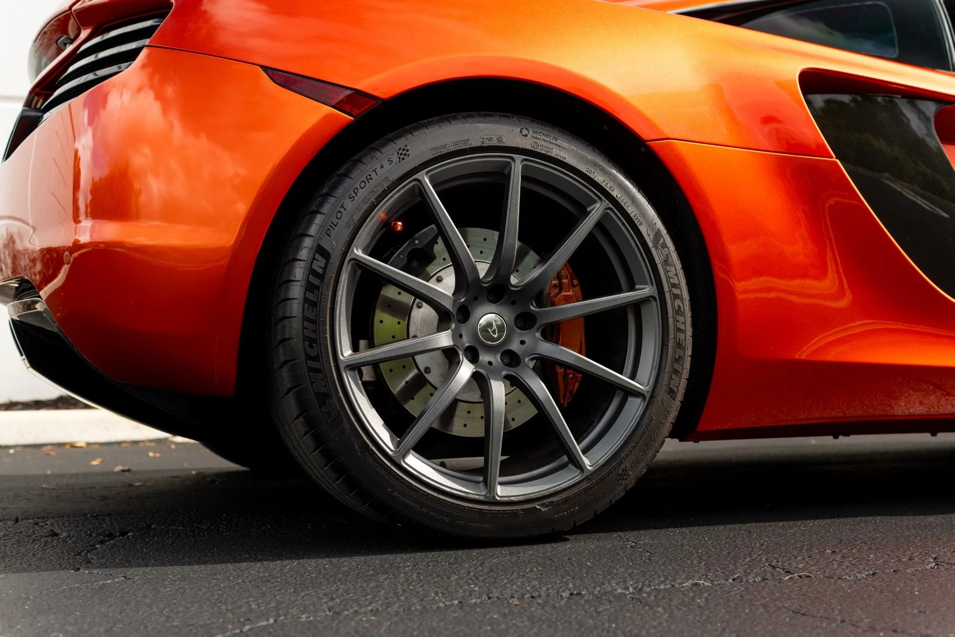 mph014_155207966_Used_2013_Mc_Laren_MP_4_12_C_1766434250_2a9d03d969