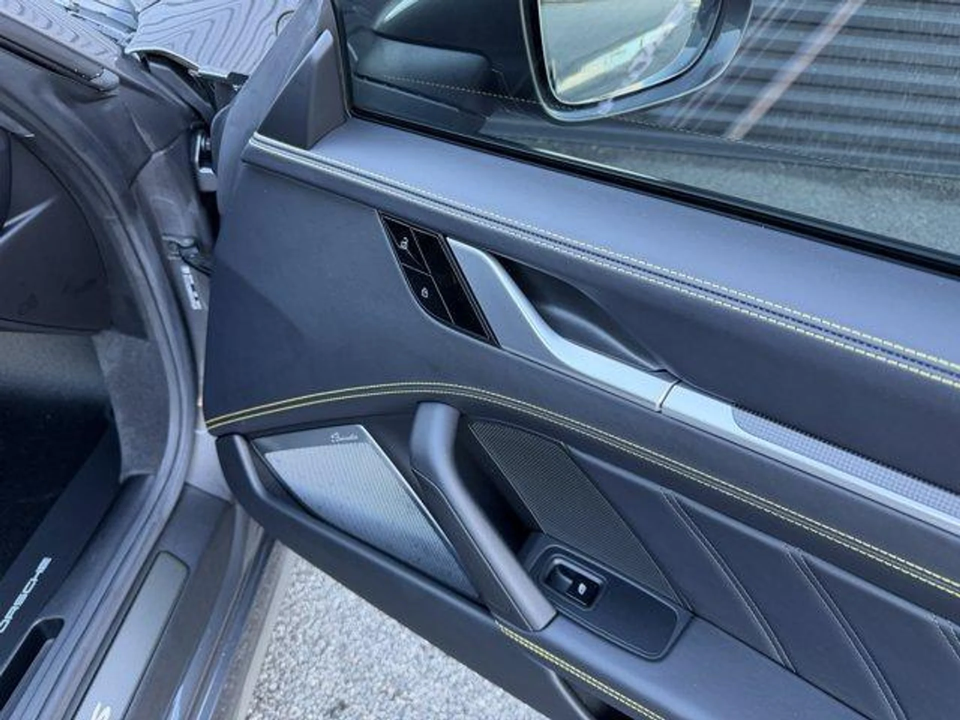 mph014_156069538_2_D5_s_PS_Rp_KO_Xl_UW_72_BLG_Eha_Nn_s_8e28e4f27d