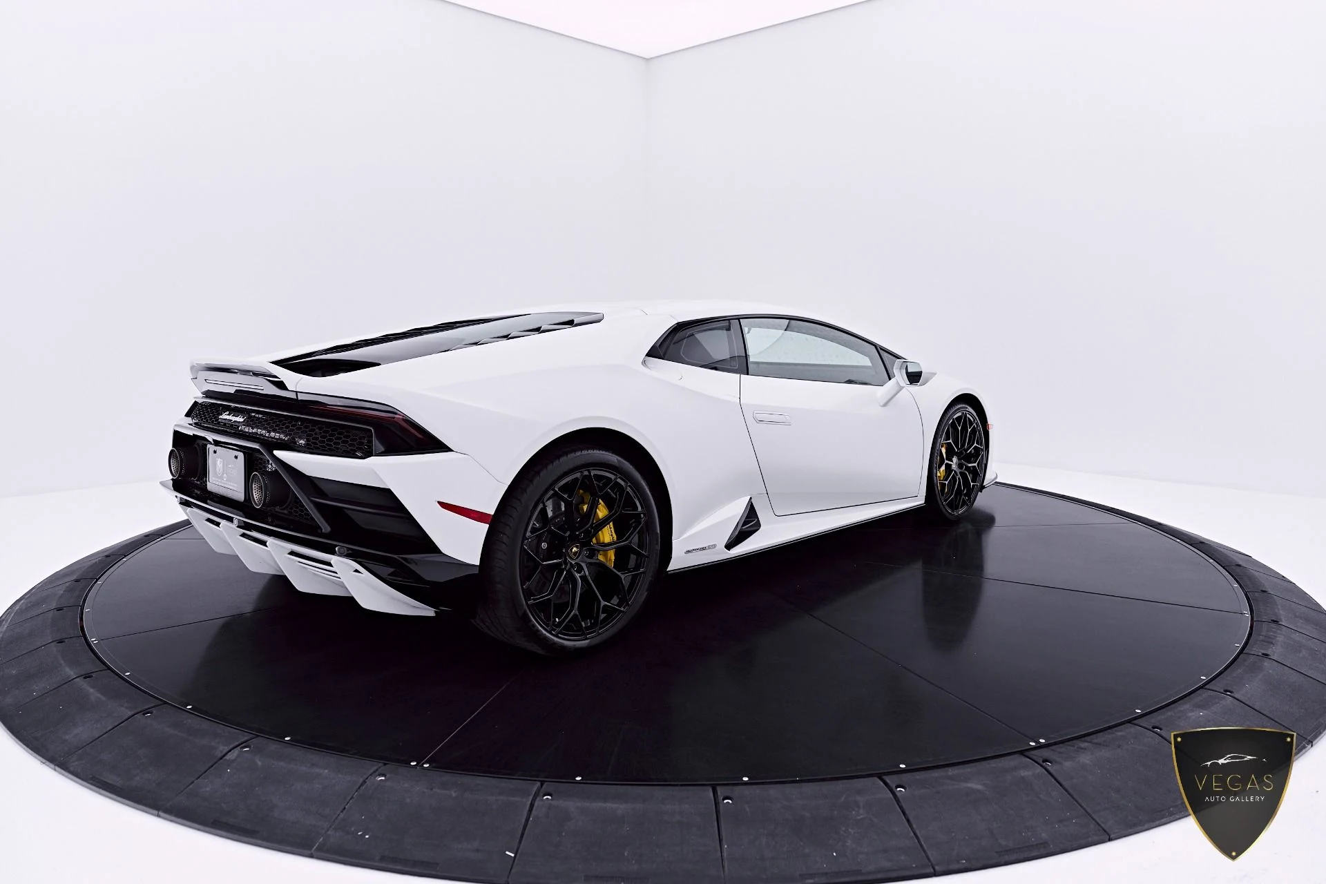 mph014_1571184782_Used_2022_Lamborghini_Huracan_EVO_Base_1782344257_417d2476bf