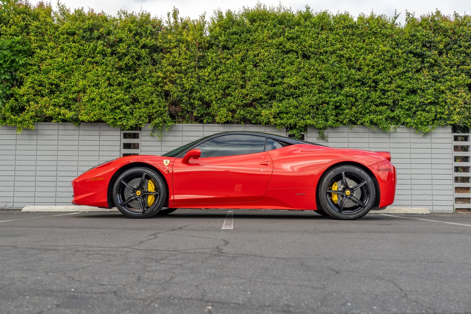 mph014_1571294068_Used_2012_Ferrari_458_Italia_1759348121_b87c4680d8