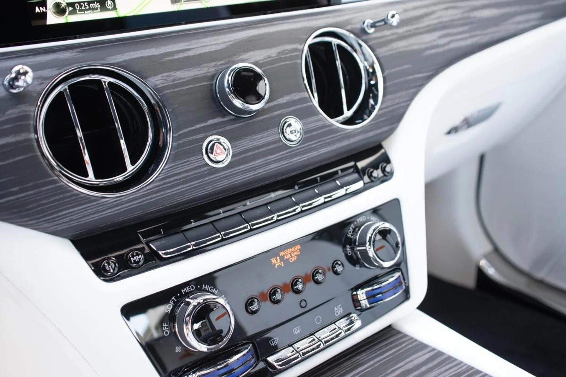 mph014_157769321_Used_2024_Rolls_Royce_Ghost_1733915394_5634bd7b18