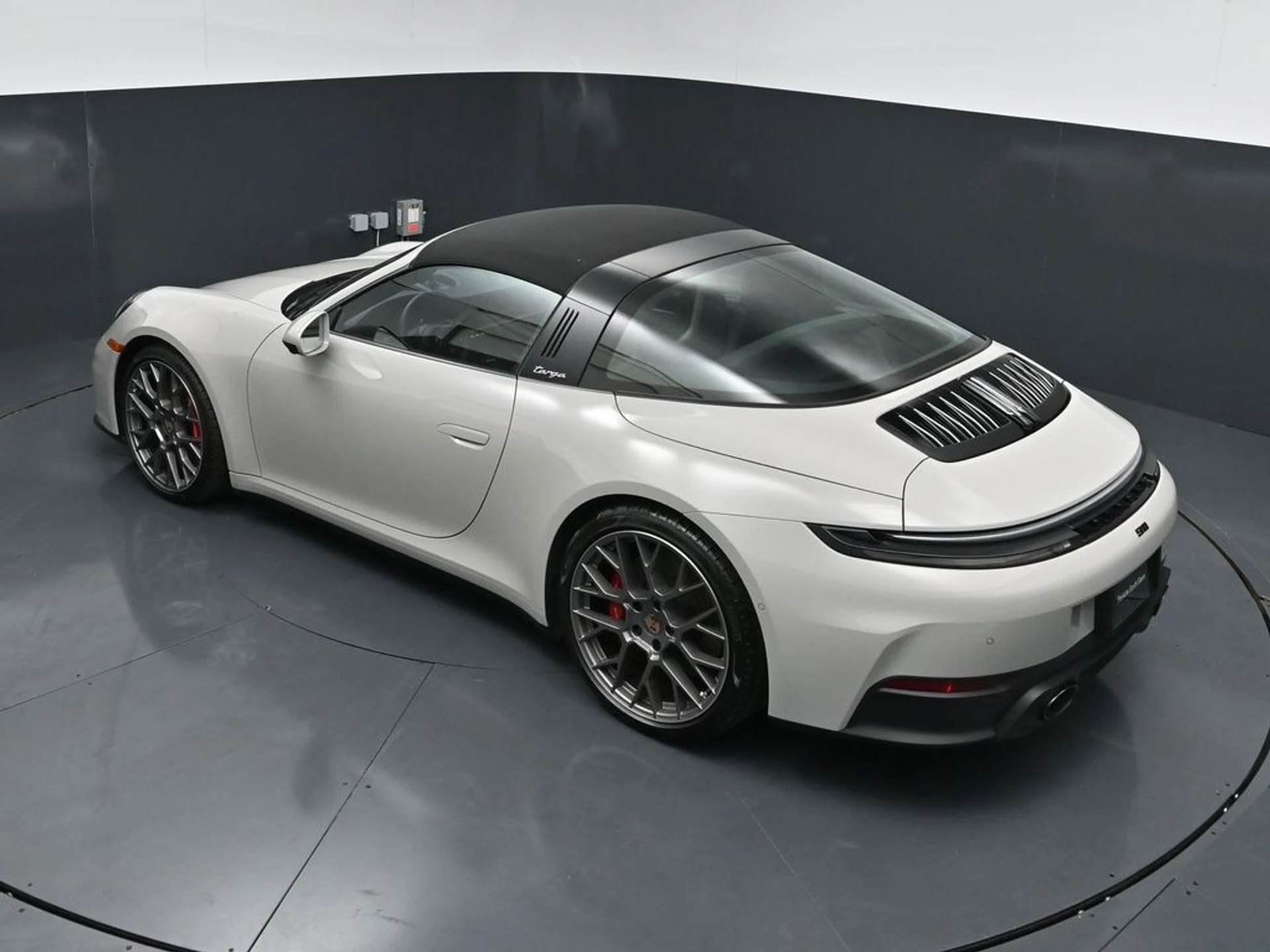 mph014_1582230351_c1d9d76bf45bb04924f39ff8949b3d26x_8b928e38f3