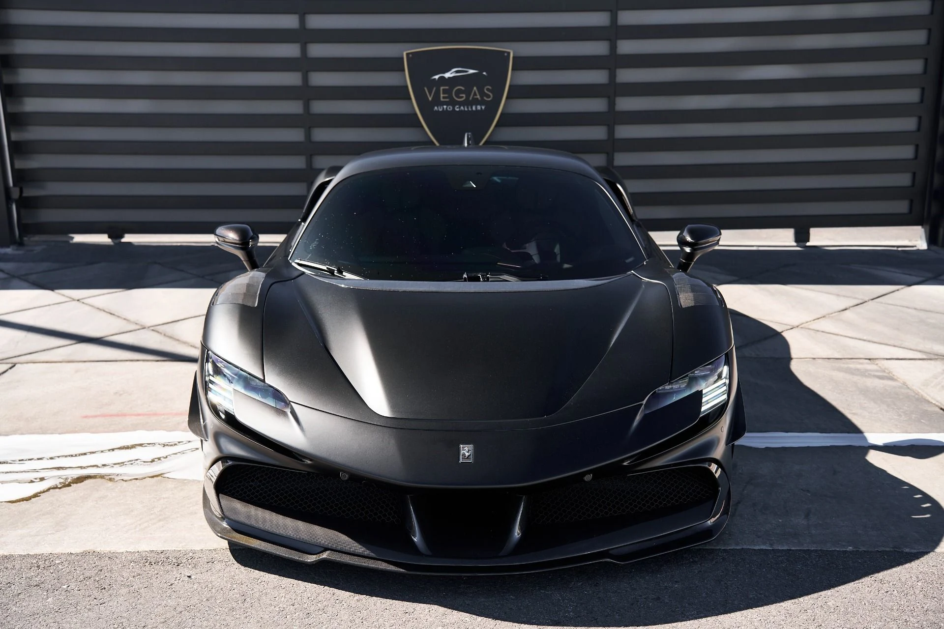 mph014_1585237335_Used_2022_Ferrari_SF_90_Stradale_Base_1760226977_61dcf1a7ad