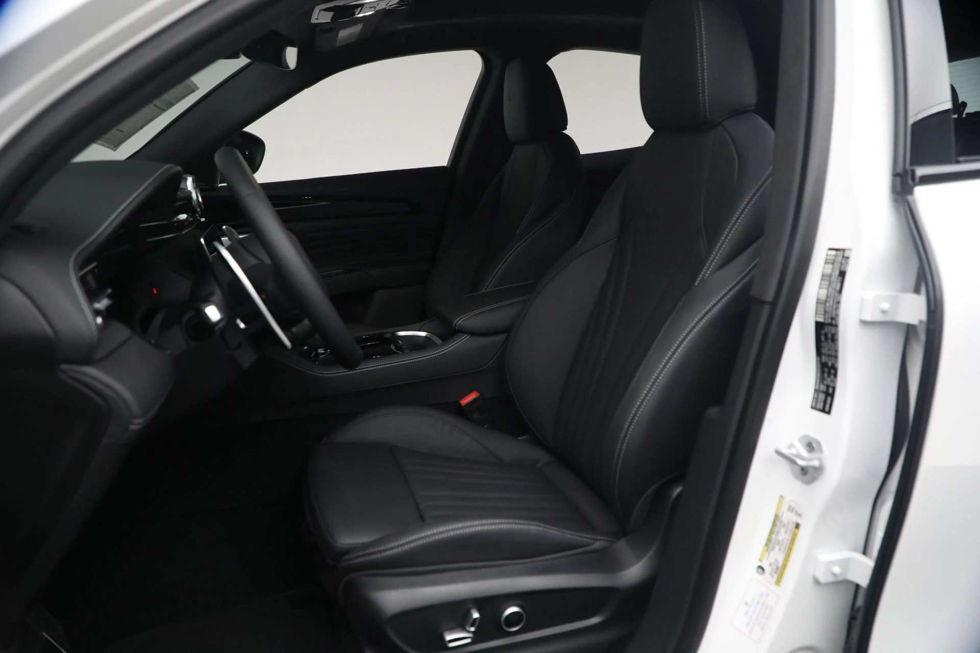 mph014_1587855342_New_2026_Maserati_Grecale_Modena_V6_1774719545_3768ef719d