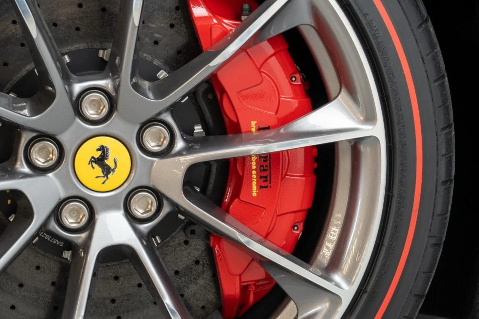 mph014_1589611498_Used_2022_Ferrari_812_Competizione_d1e5db6ef2