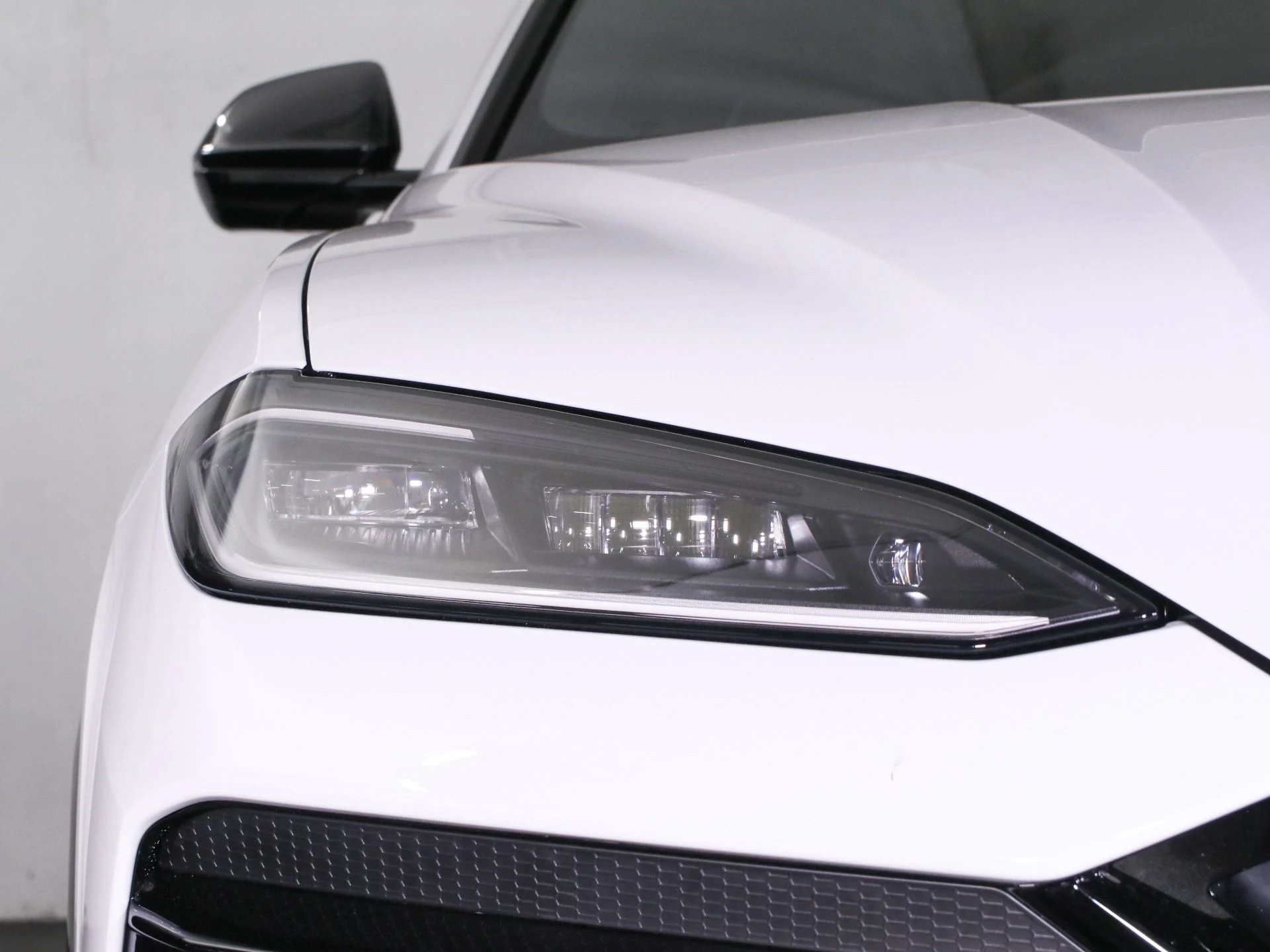 mph014_1591348800_New_2025_Lamborghini_Urus_SE_1760068344_6aac04c4fd