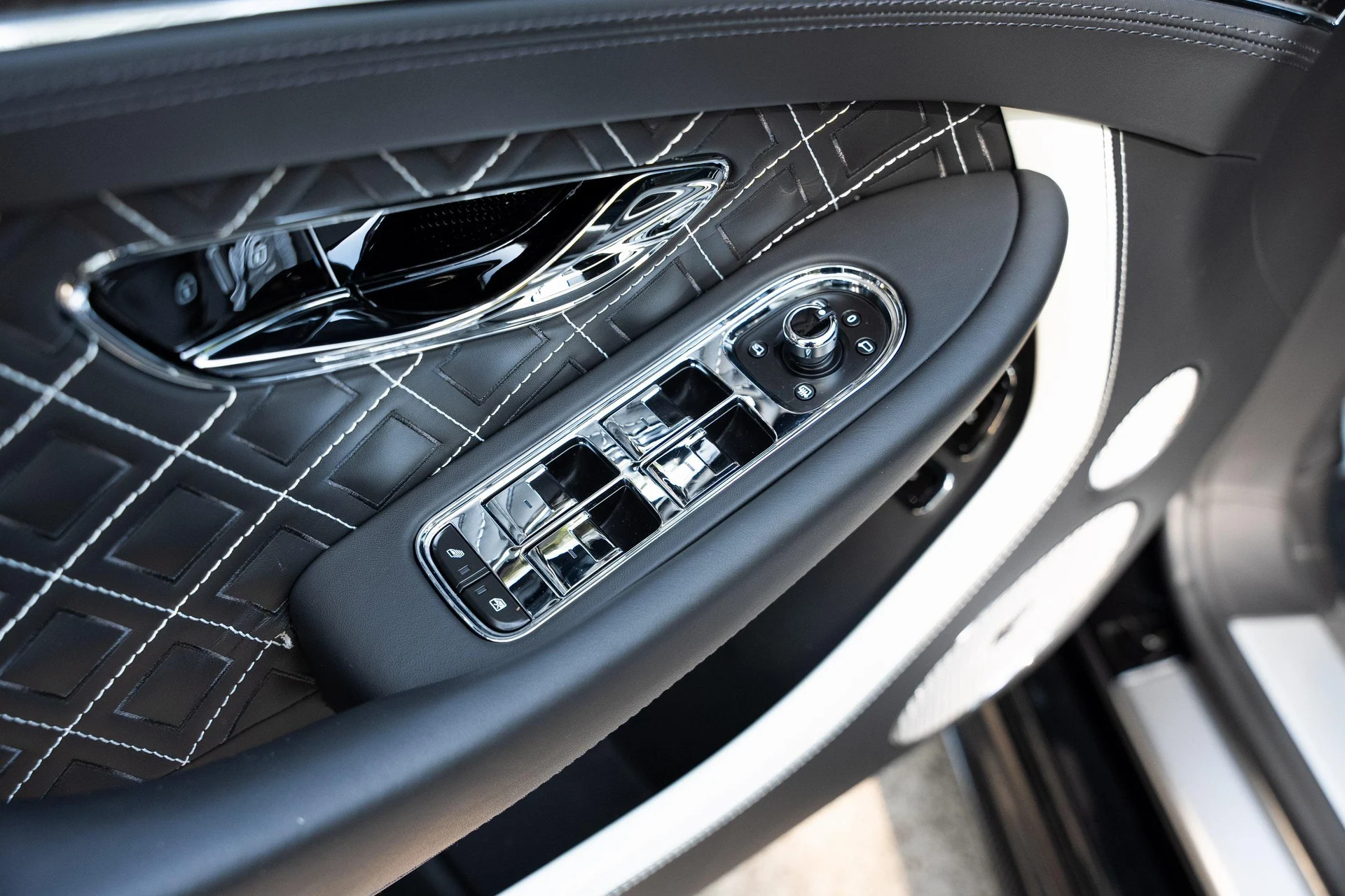 mph014_1592850462_378641171_6735e5ea7f23428a7cb55be1_018da13116