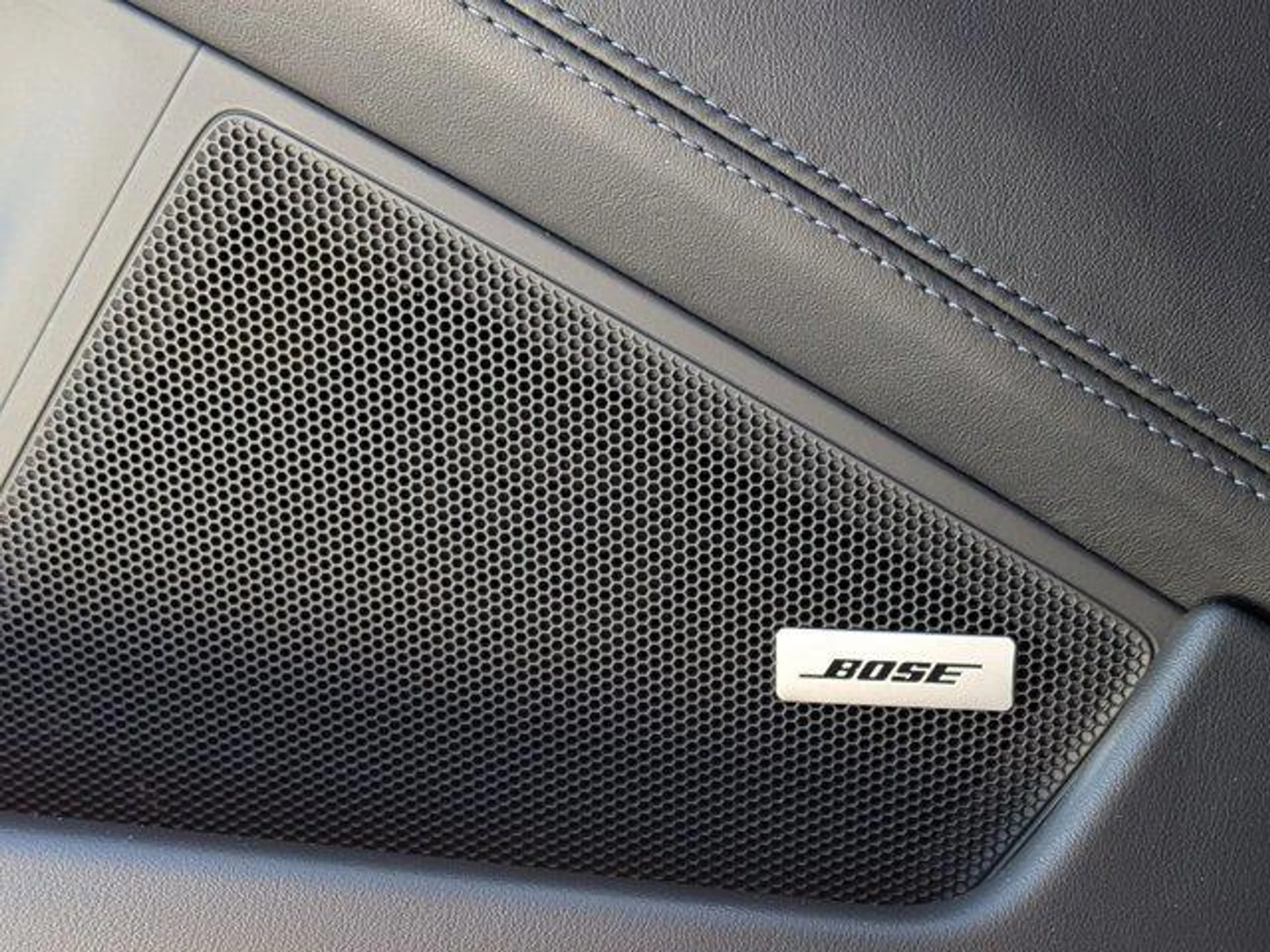 mph014_1592996398_Wx_MQF_1_Kow_R0ml_Dm_RIR_Fr_R_Sh_Fw_Ig_f0bc0dfd09