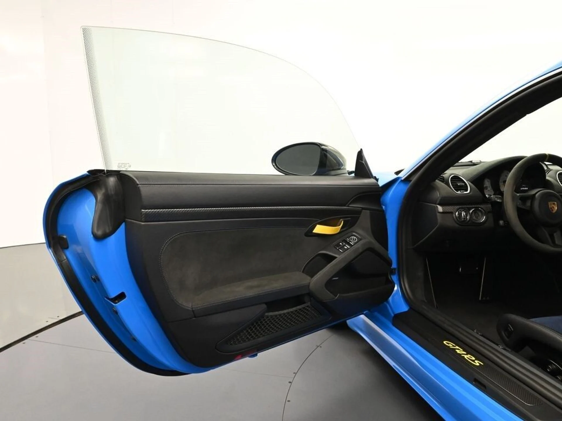 mph014_1600354713_46e5415dd77cd7629f76a9618ba34951x_3719d7fb8b