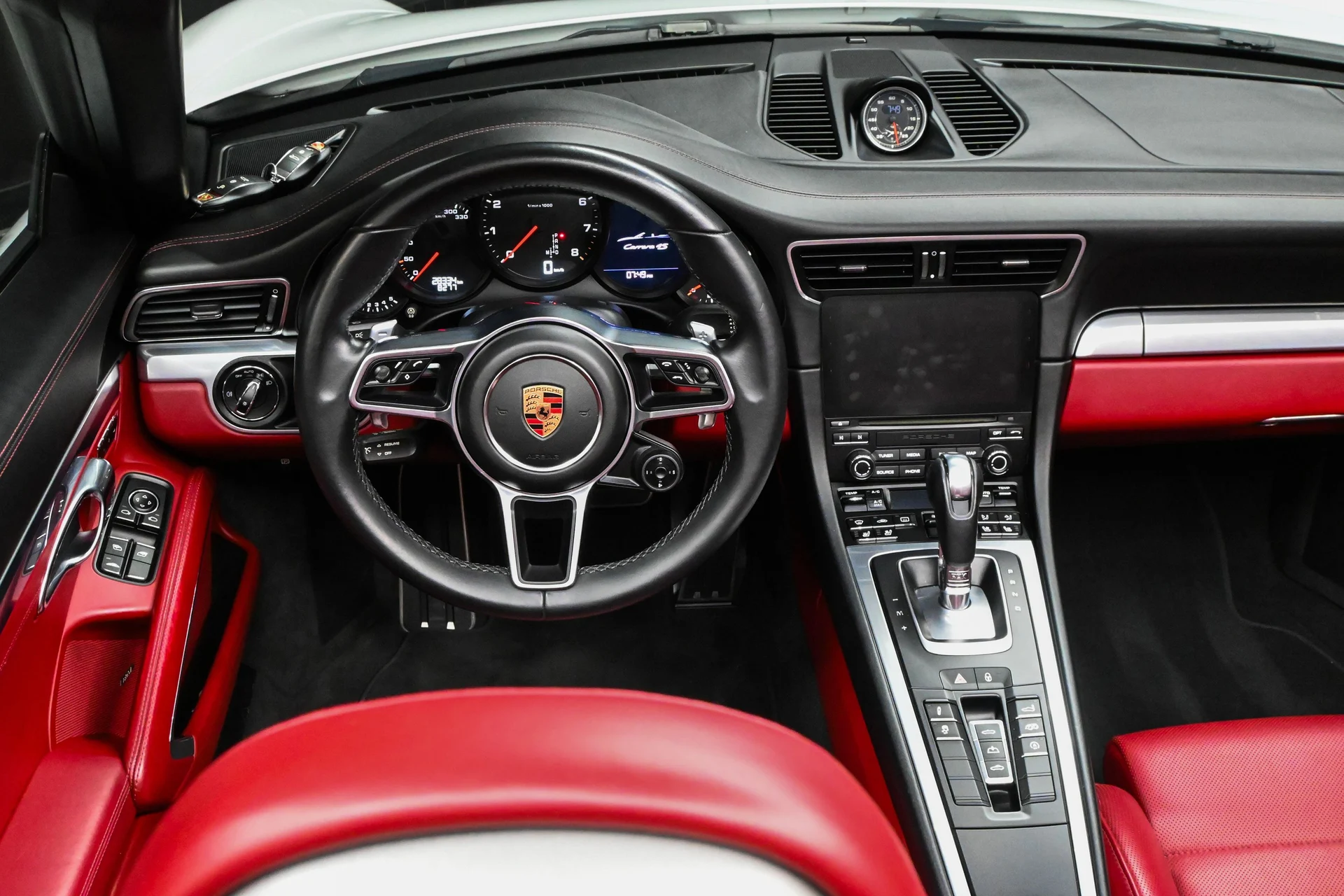 mph014_160137666_2c107494_8e40_48de_87d5_c77c200cc34b_621d95d559