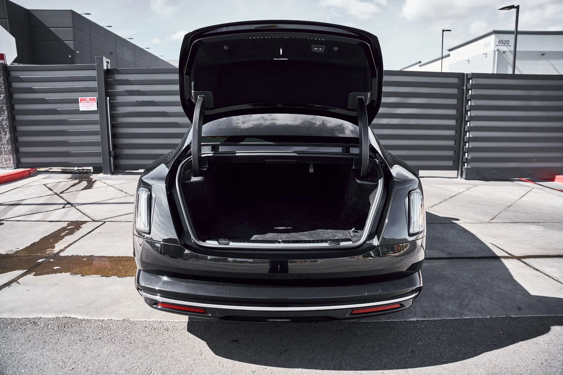 mph014_1604200758_Used_2025_Rolls_Royce_Spectre_Base_1771642440_77da741936