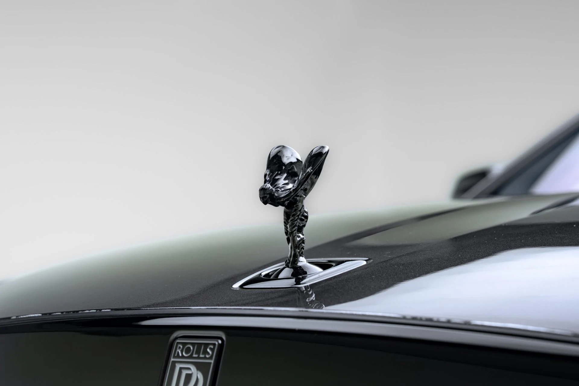 mph014_1604525065_Used_2023_Rolls_Royce_Black_Badge_Ghost_1776470002_adbfc09927