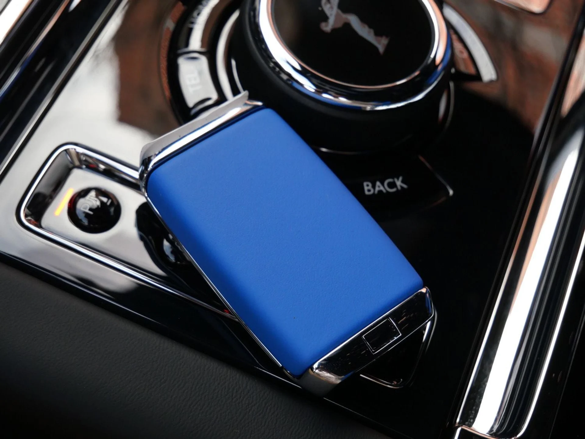 mph014_1605288435_1abe8d3fda5d4b1f98e010e9f46eee5fx_86812332b6