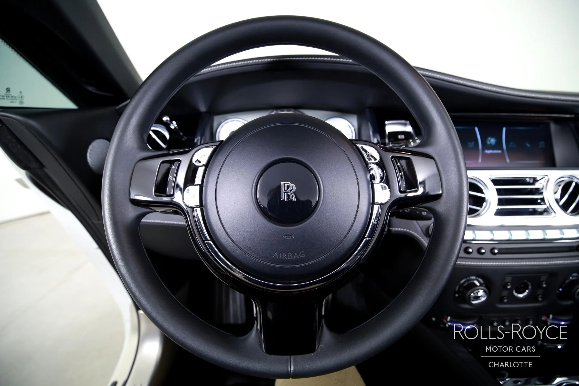 mph014_1606413292_Used_2018_Rolls_Royce_Dawn_1750953521_669780c4b5
