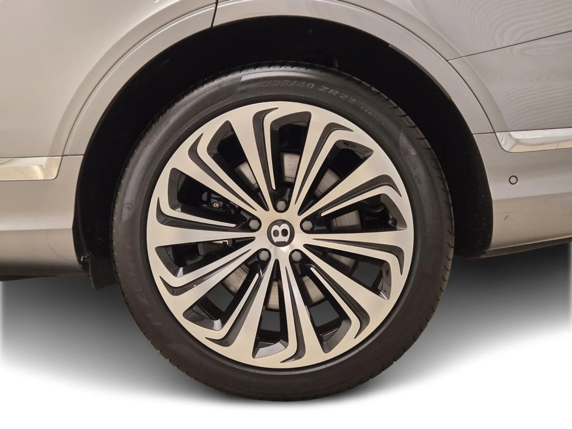 mph014_1611082736_Used_2022_Bentley_Bentayga_V8_1766558881_6d1b79dfe7