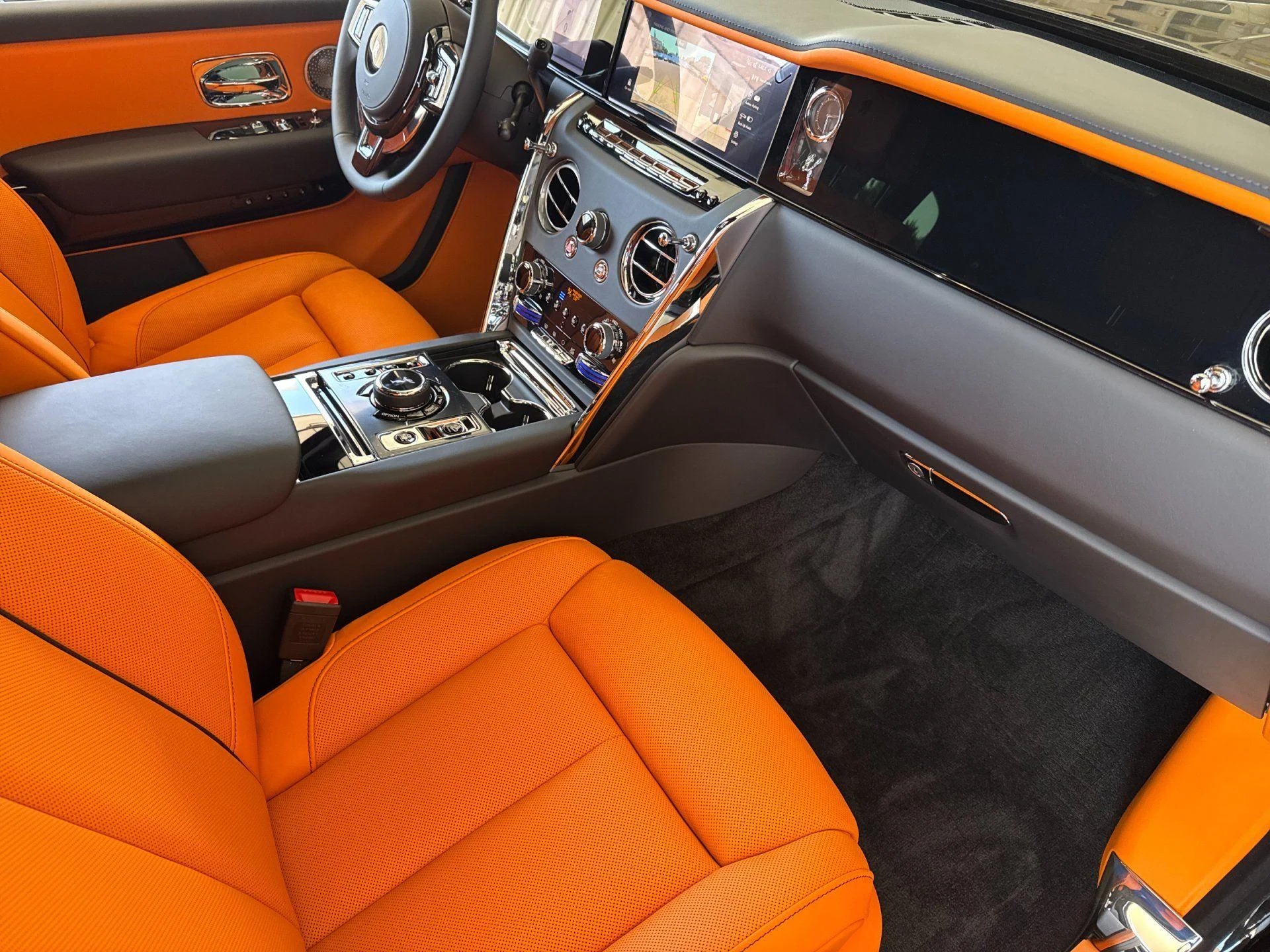 mph014_1626051587_New_2027_Rolls_Royce_Cullinan_Sport_Utility_1786096204_5586a98ba6