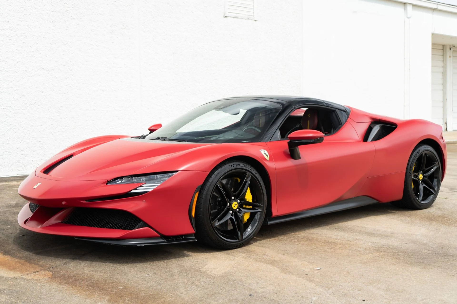 mph014_1632809876_Used_2023_Ferrari_SF_90_Spider_1780939425_1e5b05f29a