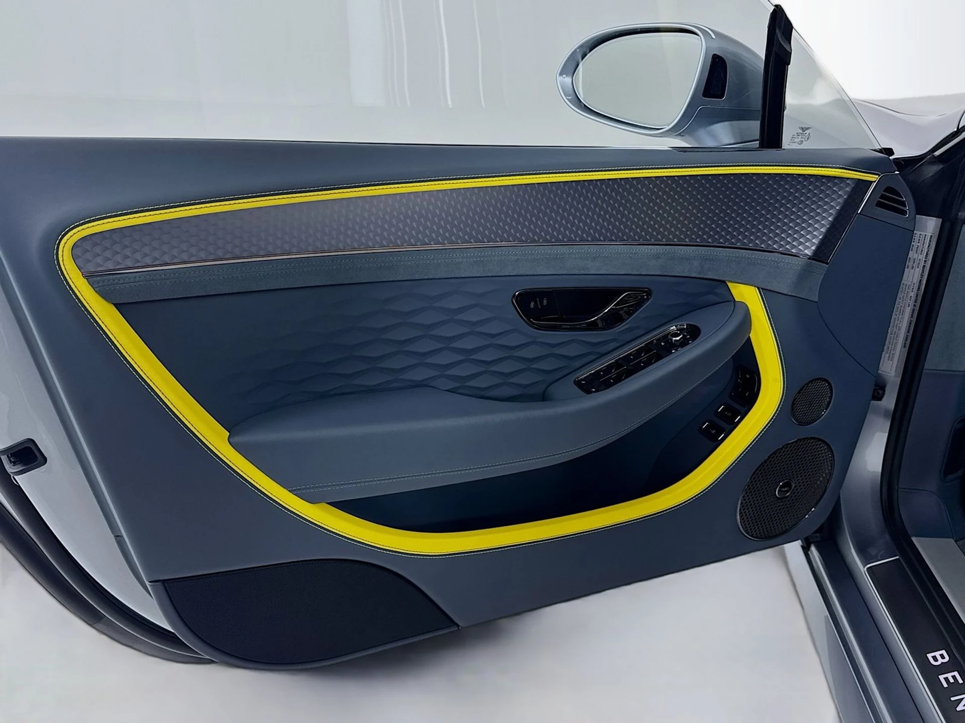 mph014_1643105593_f1116f8183c73bd36beda06a1544e5e8x_f4e17f779d