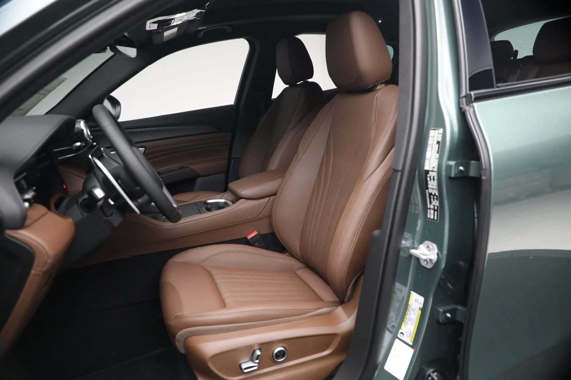 mph014_164325610_New_2026_Maserati_Grecale_Modena_V6_1777492729_b8898a4a23