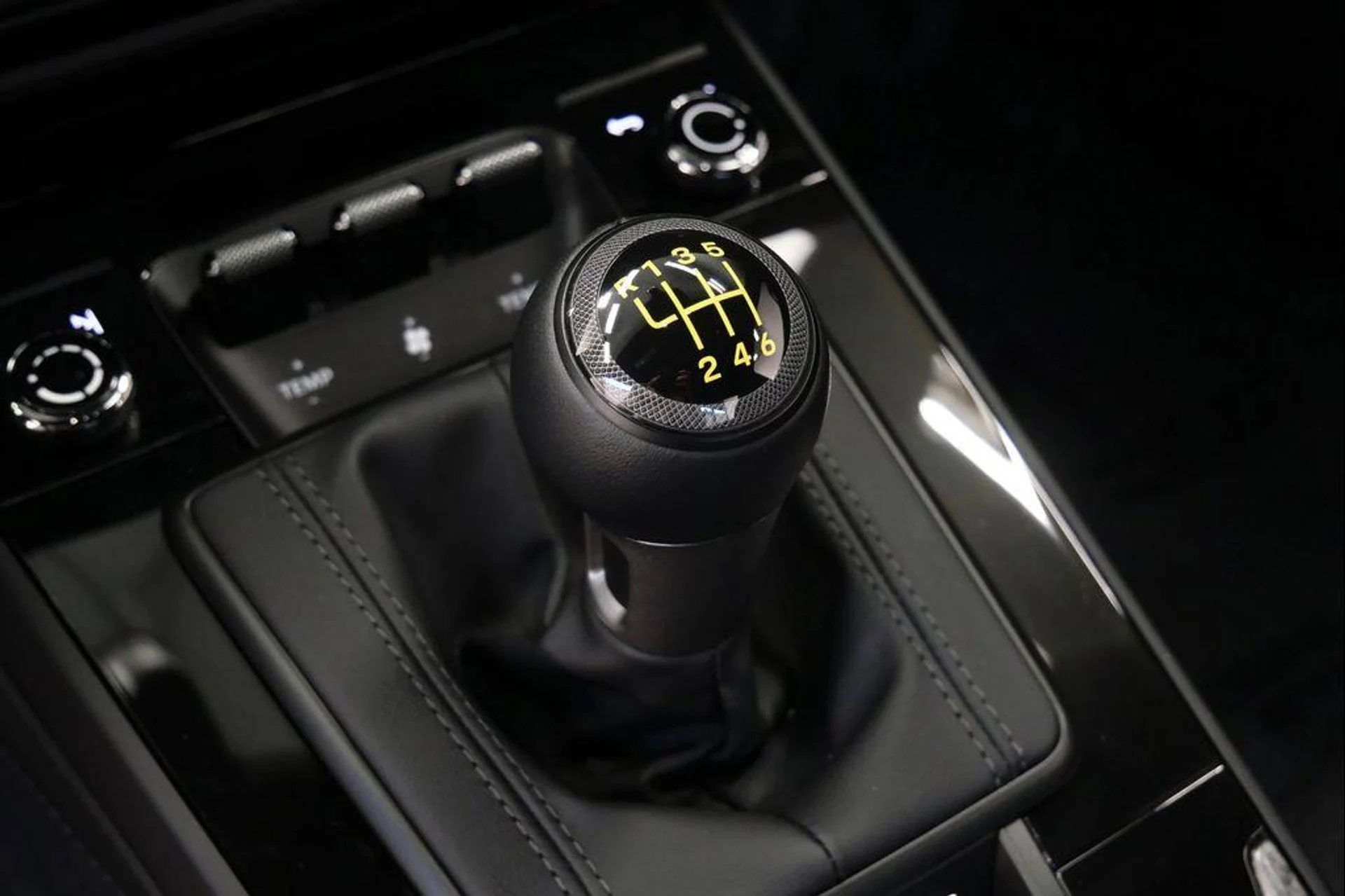 mph014_1652312299_p_W8b_EV_Kx_YE_1_Px_H769_P0t_JKVHF_Tw_19ef565259